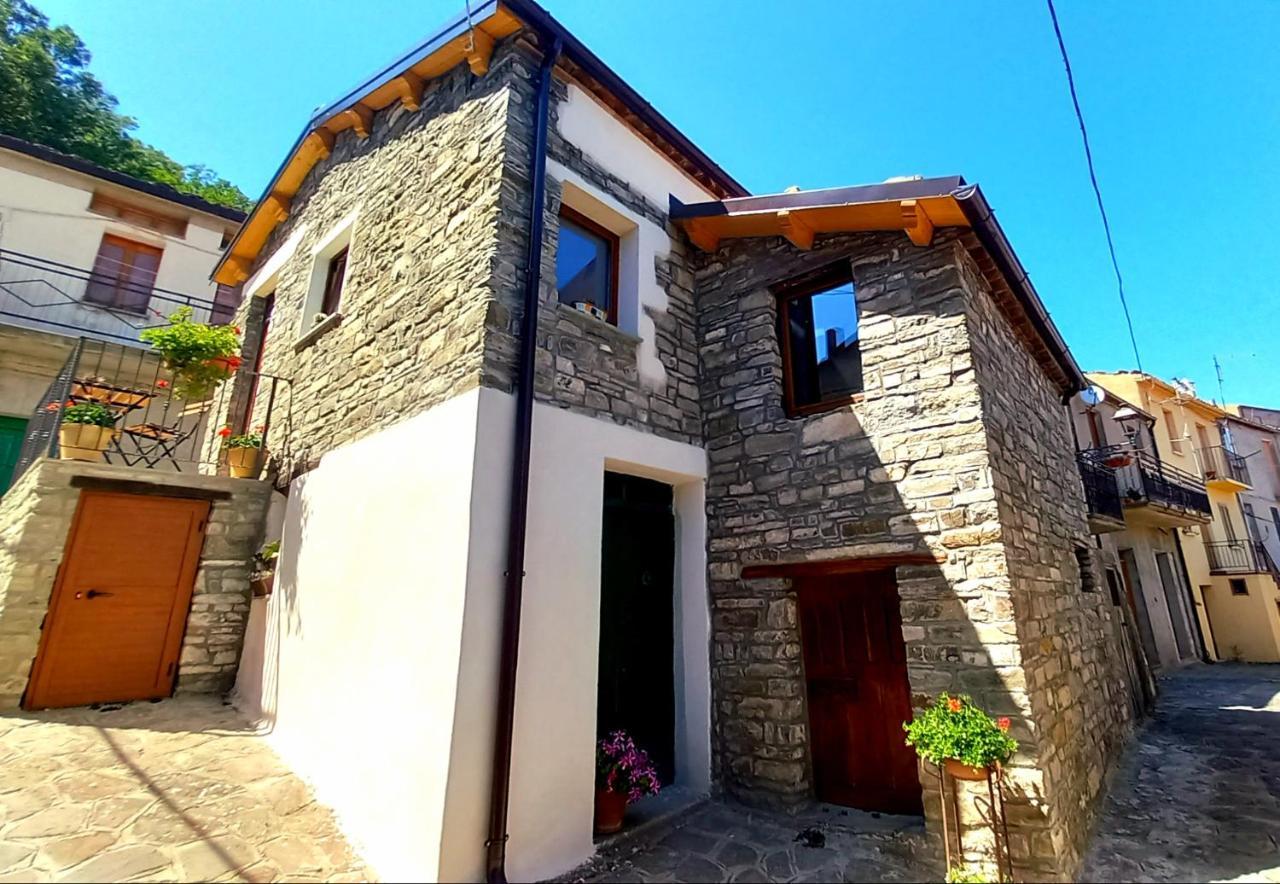 Sant'Elia B&B Alessandria del Carretto ภายนอก รูปภาพ